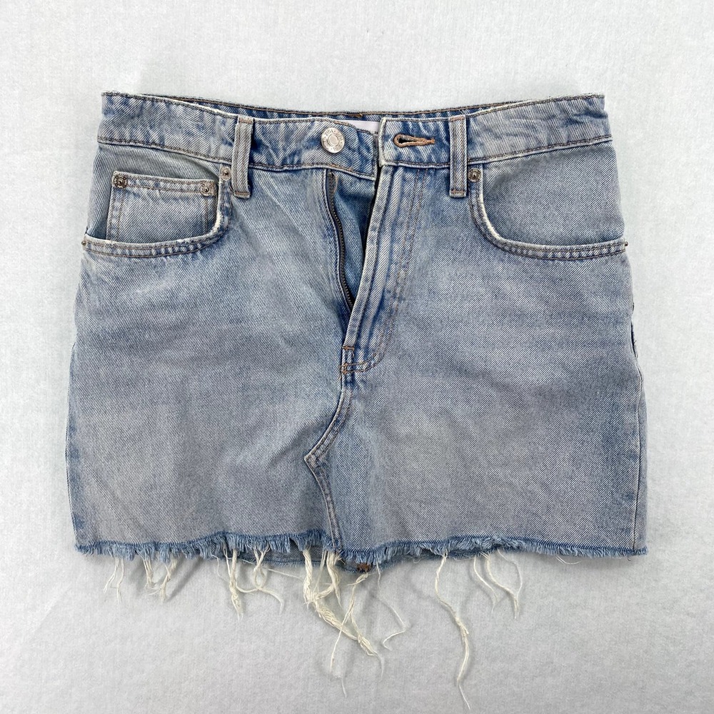 ZARA Light Blue Wash Denim Jean Frayed Hem Skort Size M